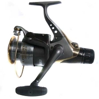 Катушка безынерционная с задним фрикционом DAIWA Laguna 3550 артикул 7833a.